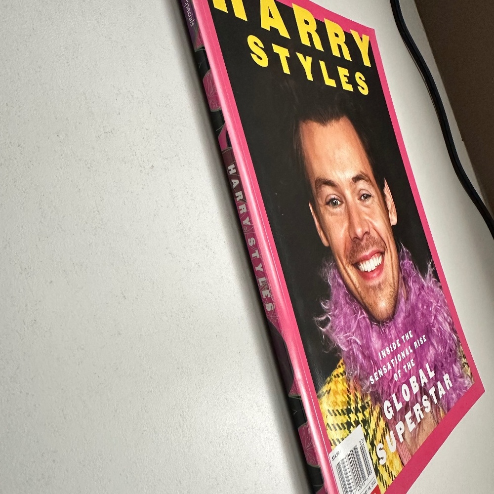 Harry Styles Global Superstar Magazine 2022 HEARST Specials‎ Edition - Picture 2 of 7